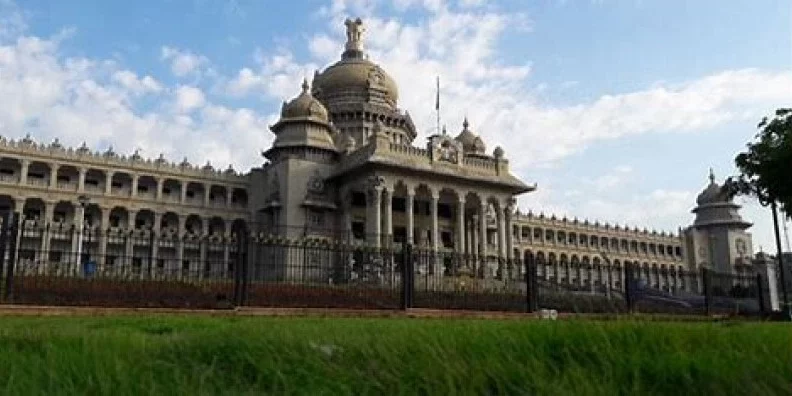 Taj Mahal Tour From Bengaluru
